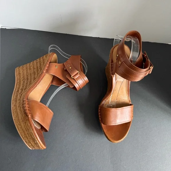 UGG ‘Maryanne’ Wedge Sandal. Size 9.5 - Picture 6 of 14